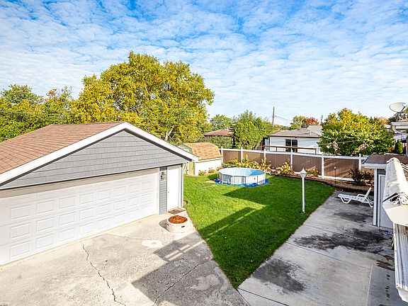 4th image of 16754 Oketo Ave