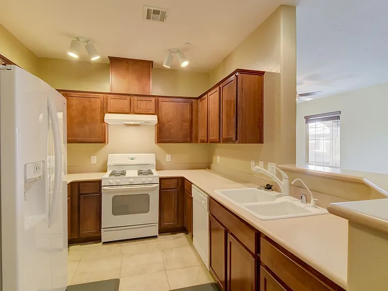 8324 W Charleston Blvd #2056 — Photo 7