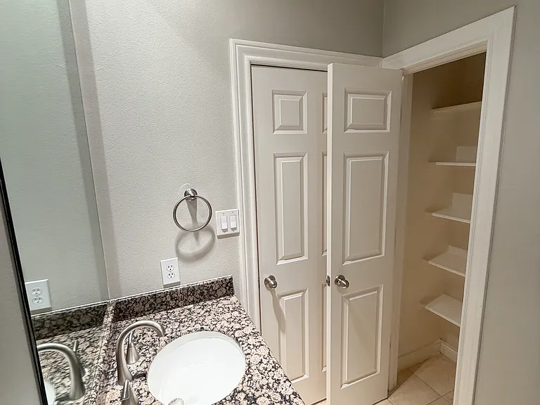 1505 Paige St — Photo 28