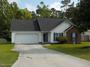 306 Firethorn Ln, Jacksonville, NC 28546