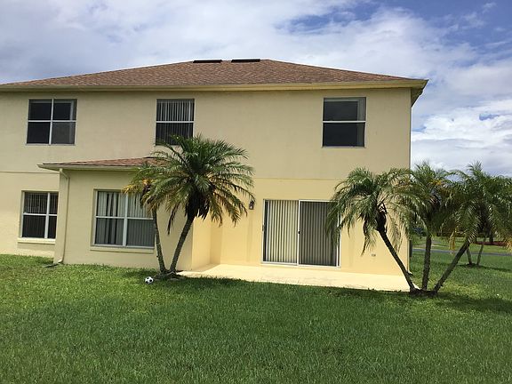 2nd image of 2590 Jasmine Trace Dr