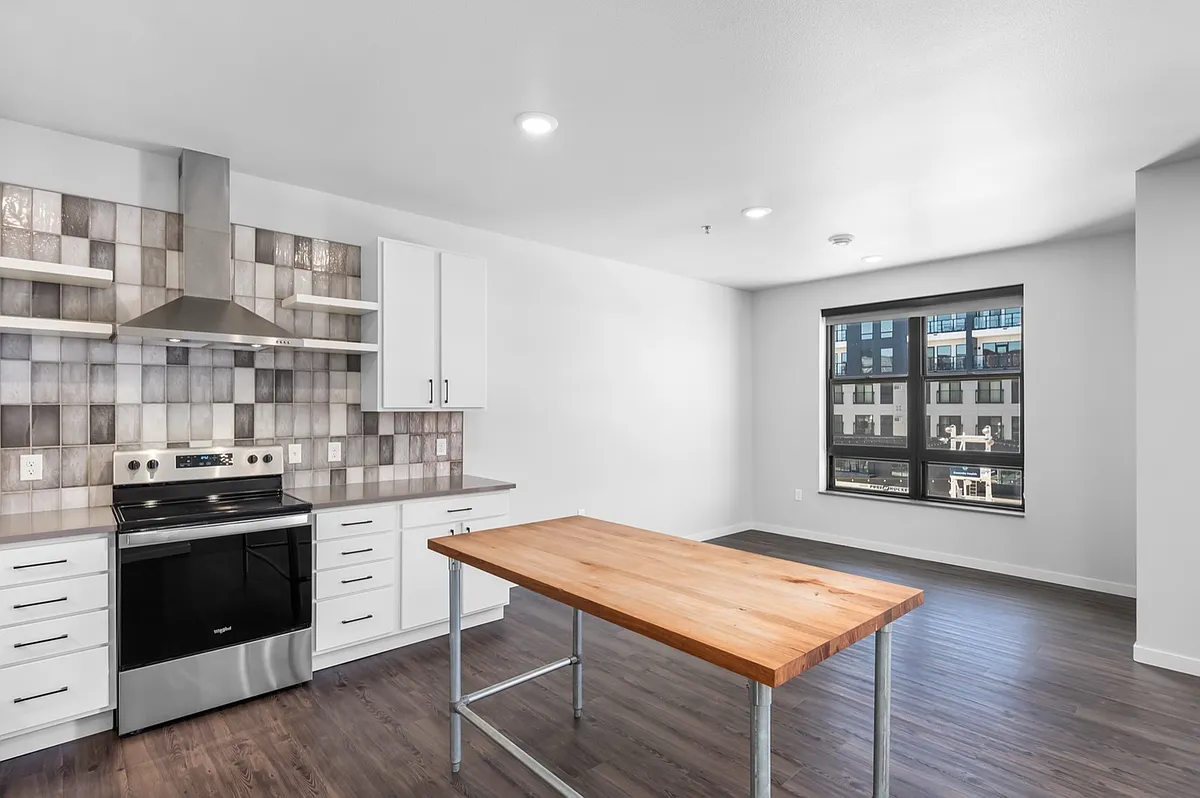 Floor plan Born to Fly | Plaza View | Two Story
