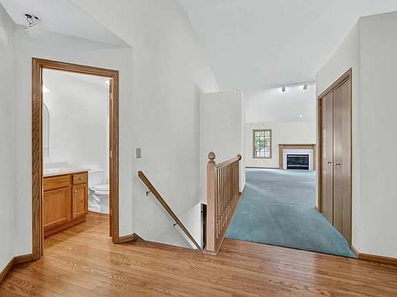 5th image of 3463 Maple Glen Dr