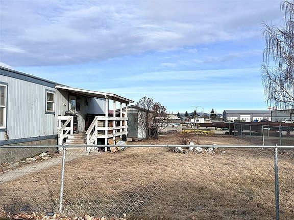 2nd image of 787 Winchester Dr