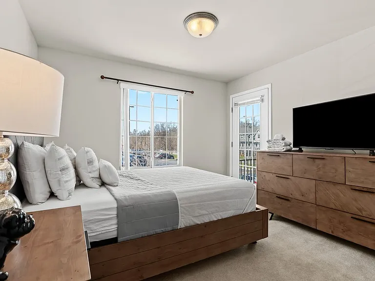 17 N Squirrel Rd — Photo 32