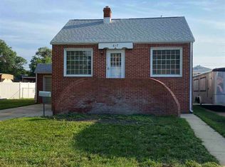 617 E B St, North Platte, NE 69101