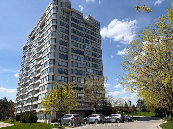 1131 Steeles Ave W #202, Toronto, ON M2R 3W8