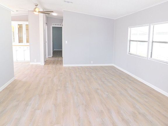 Entrance - Living Room