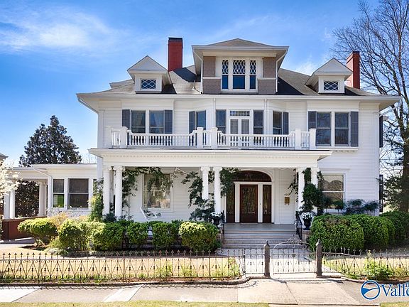 2nd image of 420 McClung Ave SE