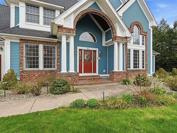 2nd image of 42 Gary Dr