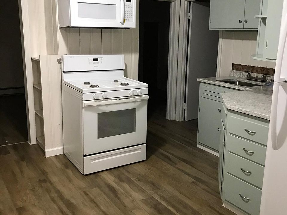 Kitchen, can use as eat in kitchen