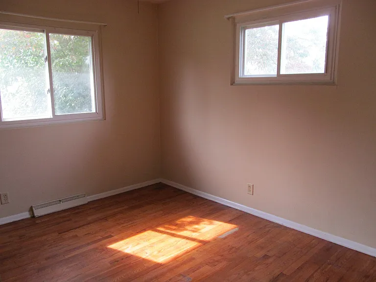1322 Chimes Blvd — Photo 8