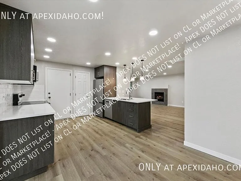 249 S Harlan Pl — Photo 12