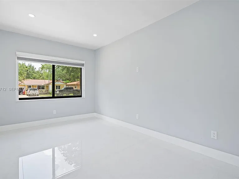 56 Whitethorn Dr — Photo 19