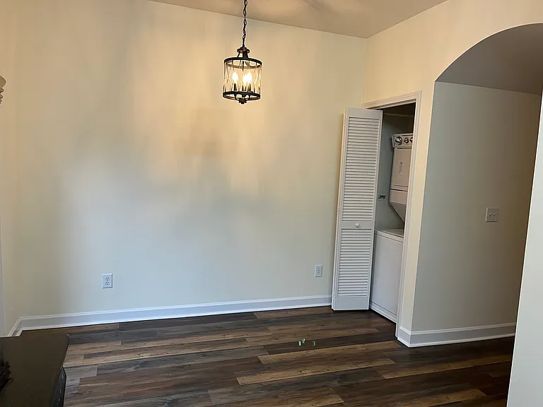 Dining Area/Laundry Unit