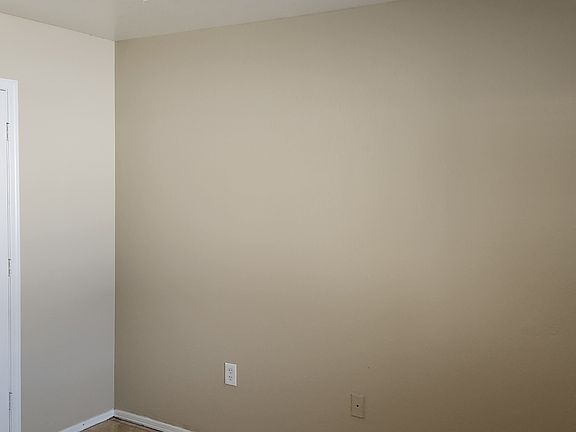 2nd image of 1338 E Tremaine Ave