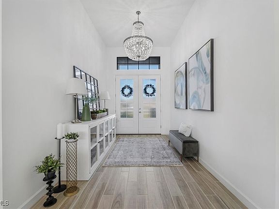 4th image of 1211 SE 10th Ave