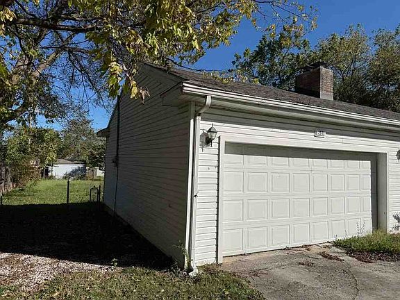 2nd image of 2511 W Mount Vernon St