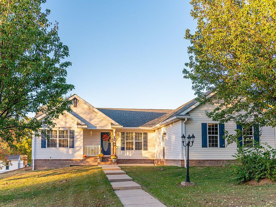 2nd image of 79 Pheasant Dr