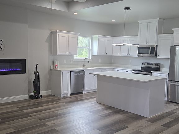 2nd image of 803 Jones St