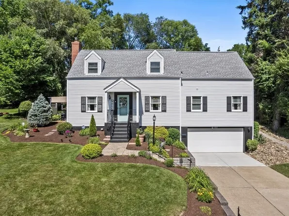 102 Locust Ln, Pittsburgh, PA 15241