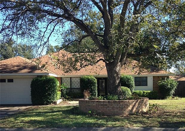 1st image of 1107 Red Bird Ln