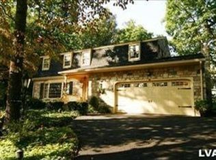 39 Applewood Dr, Easton, PA 18045