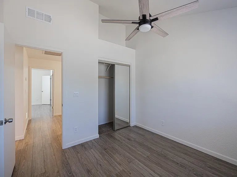 7801 N 44th Dr #1030 — Photo 17
