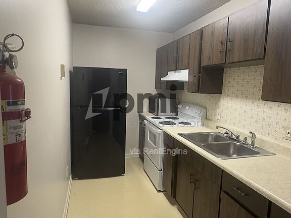 3rd image of 24 W Buchanan Ave #17