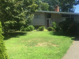 12 Cedarwood Ln, Old Saybrook, CT 06475