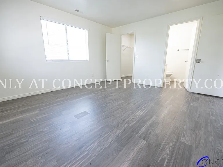 Bentwood — Photo 154