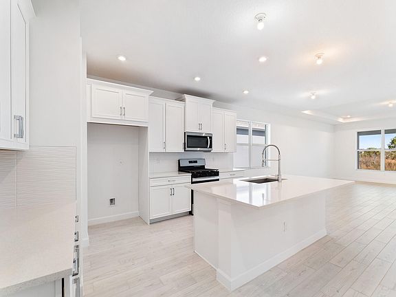 4th image of 13541 SW Bally Drive