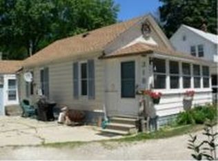 318 Broadbridge Ct, Cottrellville, MI 48039