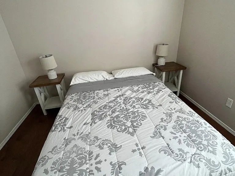 1630 N Timbercrest Ave — Photo 7