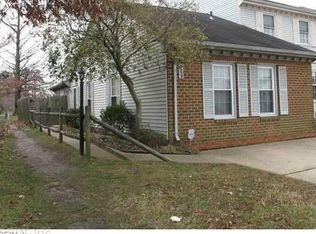 4839 Woods Edge Rd, Virginia Beach, VA 23462