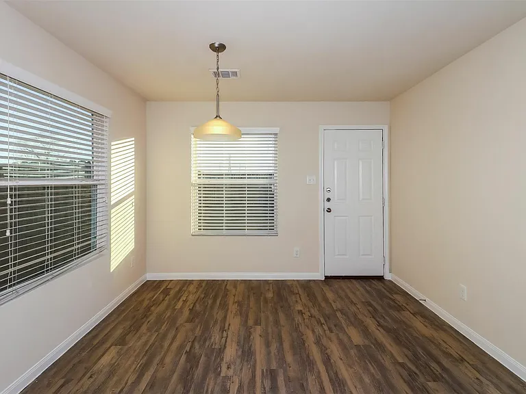 5823 Dawn Misty Ln — Photo 5