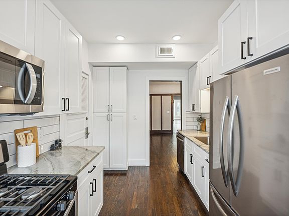 2nd image of 11829 Clifton Blvd APT 1