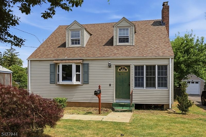1st image of 641 Greenbrook Rd