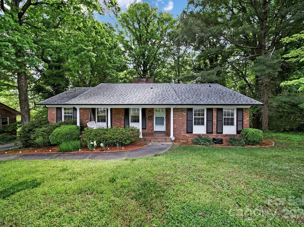 2321 Laurelwood Cir, Charlotte, NC 28214