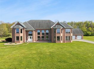377 Orange Ln, Latrobe, PA 15650