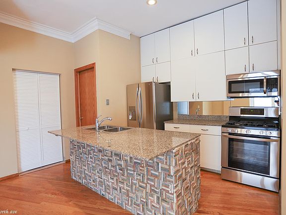 5th image of 421 W North Ave #1526