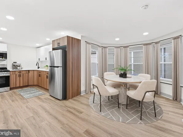 21 E Elm St, Norristown, PA 19401