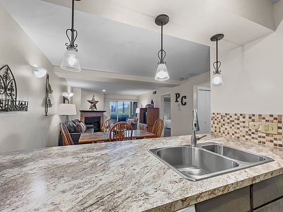 5th image of 1525 Park Ave #103