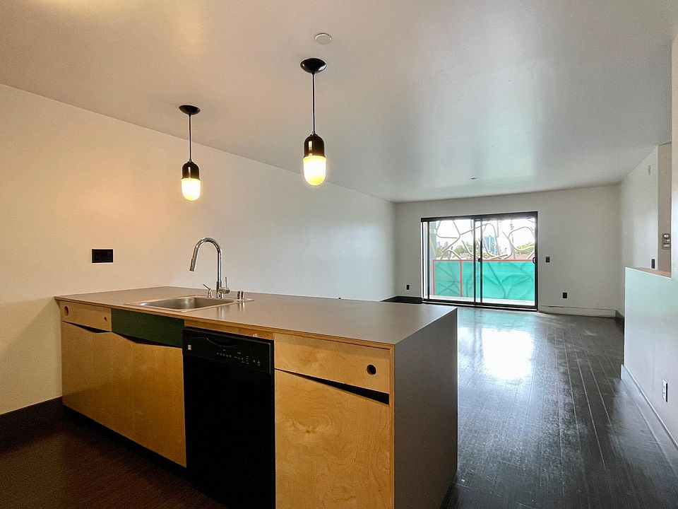 1st image of 2521 E St #305