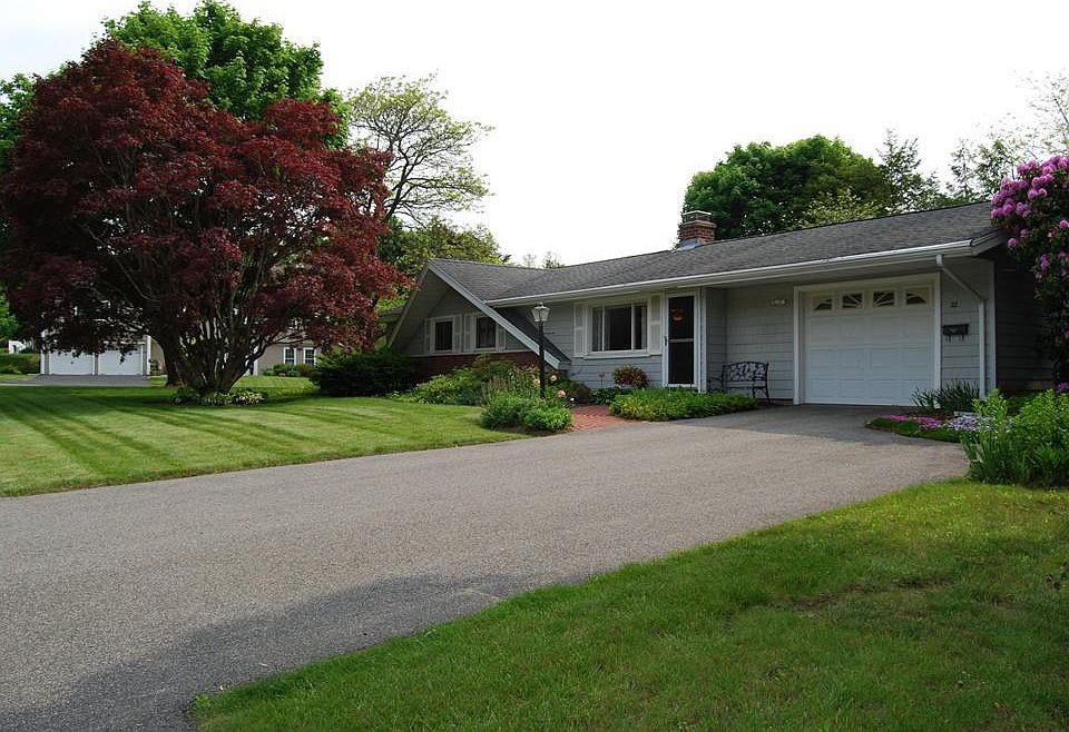 1st image of 22 Sherwood Ave