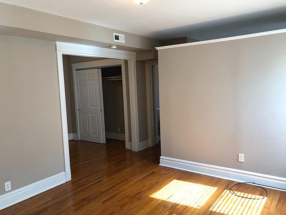 4th image of 3302 Russell Blvd APT E