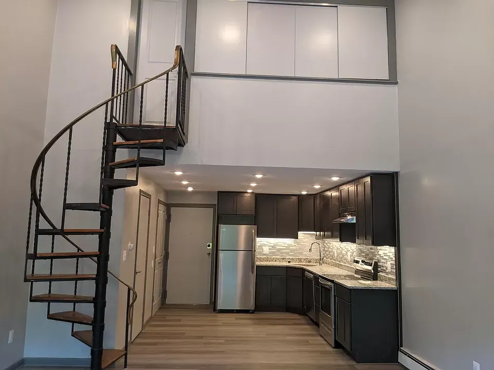 25 Covington St #202