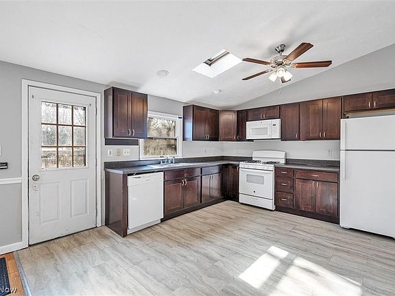 4th image of 20000 Hillcrest Dr