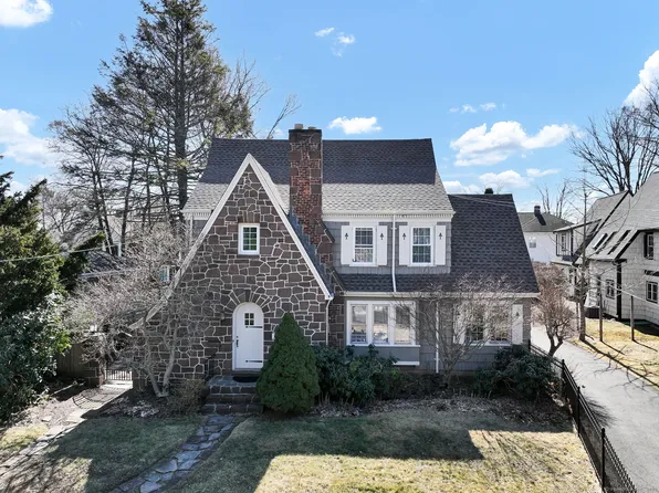 1111 Farmington Avenue, West Hartford, CT 06107