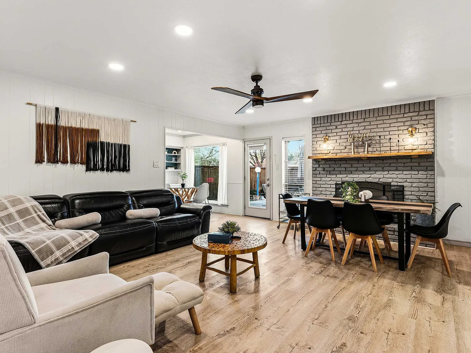 6 bed, 2.0 bath, $8,226 — Photo 3